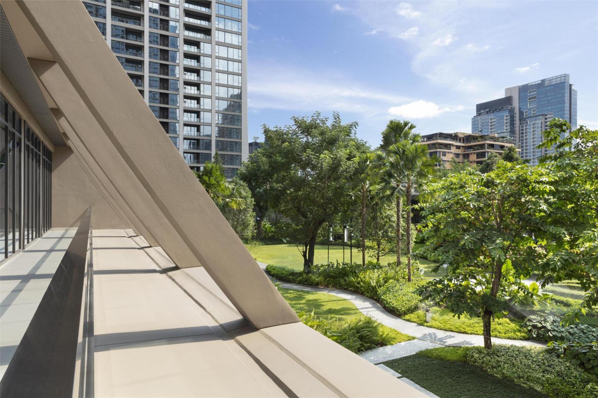 Sindhorn Kempinski Hotel Bangkok Exterior photo